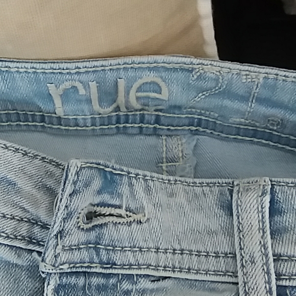 rue 21 shorts ripped design size 5/6, NWOT - Picture 2 of 7